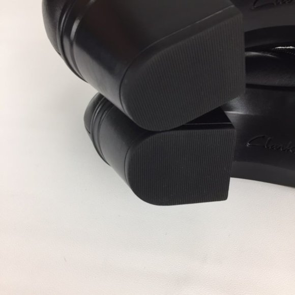 Clarks Emslie Warren Black Button Zip Ankle Bootie 9.5 - Picture 14 of 16